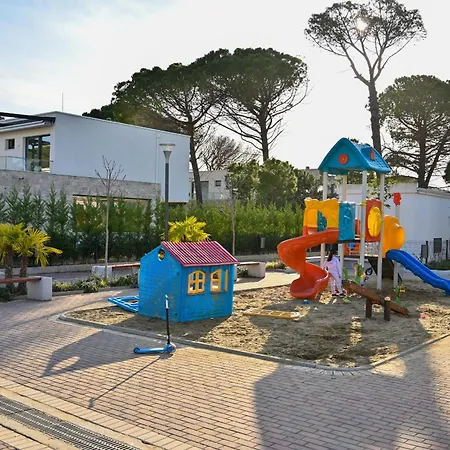 Tropicana 298 Apartmán Plazhi San Pietro