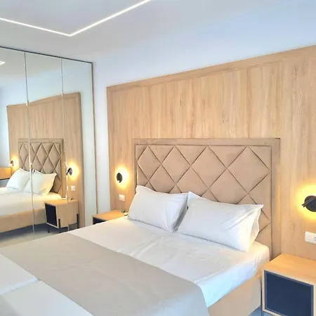 Tropicana 298 Apartmán Plazhi San Pietro