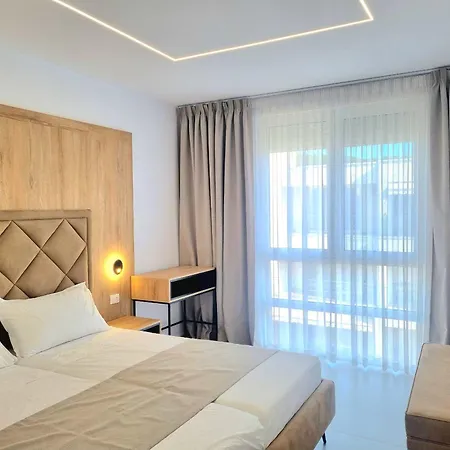 Tropicana 298 * Plazhi San Pietro